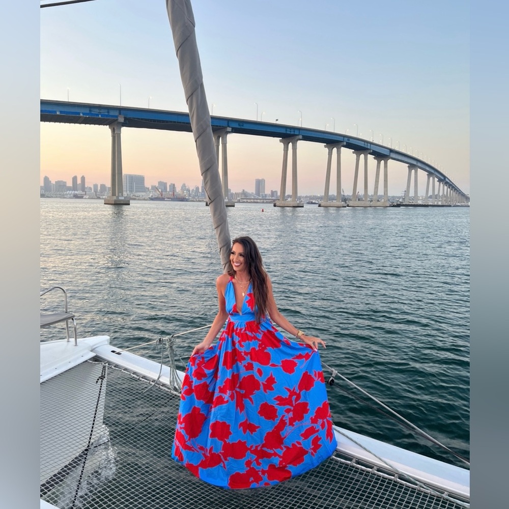 MEET YOUR POSHER! - Picture 4 of 16